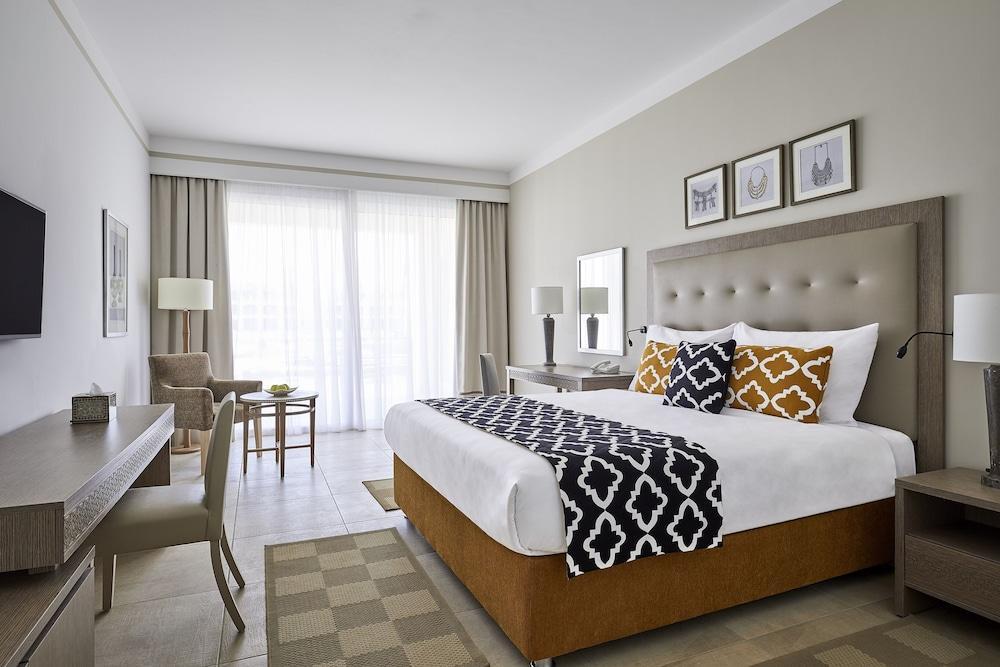 Steigenberger Resort Alaya Marsa Alam - Red Sea - Adults Friendly 16 Years Plus Coraya Bay Luaran gambar A bedroom at the hotel