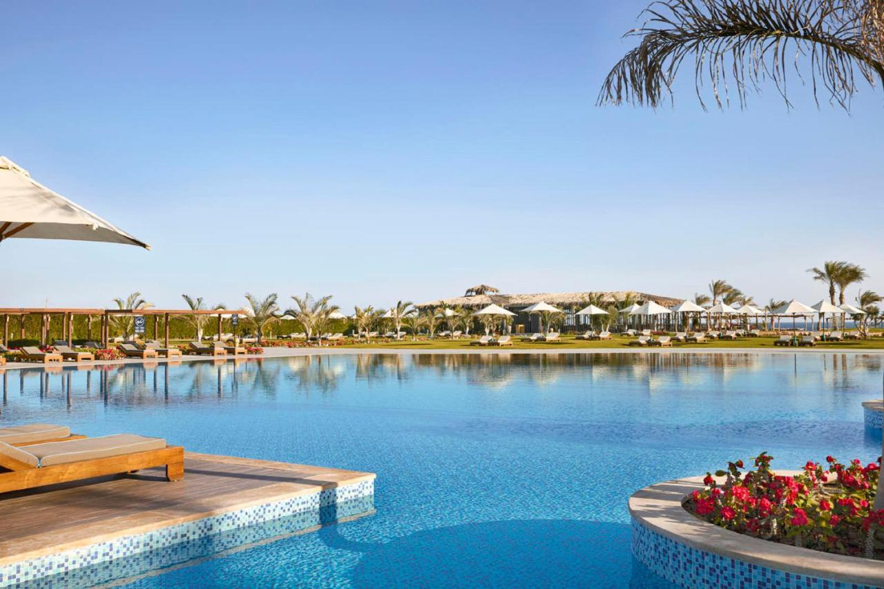 Steigenberger Resort Alaya Marsa Alam - Red Sea - Adults Friendly 16 Years Plus Coraya Bay Luaran gambar The pool at the St. Regis